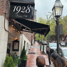 1928 BEACON HILL - Updated April 2025 - 222 Photos & 213 Reviews - 97 Mount Vernon St, Boston