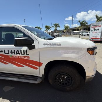 U-Haul - Honolulu - This Chevy Silverado is perfect for hauling a lot of my carpentry tools! The AC is freezing cold and the ride is super smooth. - Self Storage Near Me - Honolulu, Hawaii U-Haul - Honolulu - This Chevy Silverado is perfect for hauling a lot of my carpentry tools! The AC is freezing cold and the ride is super smooth. - Self Storage Near Me - Honolulu, Hawaii