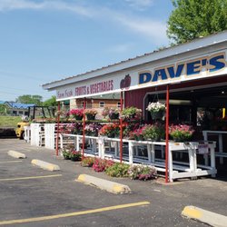 Dave's Fruit Stand