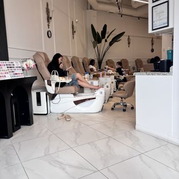 La Vie En Rose Nail Spa - Spa pedicure - Nail Salons Near Me - Bellevue, Washington La Vie En Rose Nail Spa - Spa pedicure - Nail Salons Near Me - Bellevue, Washington