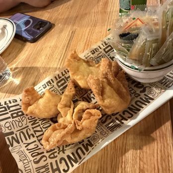 MCCB Chicago 时尚食谱 - 4 Pieces Crispy Crab Rangoon - Szechuan Near Me - Chicago, Illinois MCCB Chicago 时尚食谱 - 4 Pieces Crispy Crab Rangoon - Szechuan Near Me - Chicago, Illinois