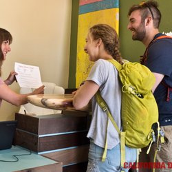 California Dreams Hostel - Front Desk