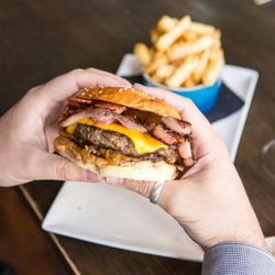 The Kodiak Club - Double Cheeseburger
