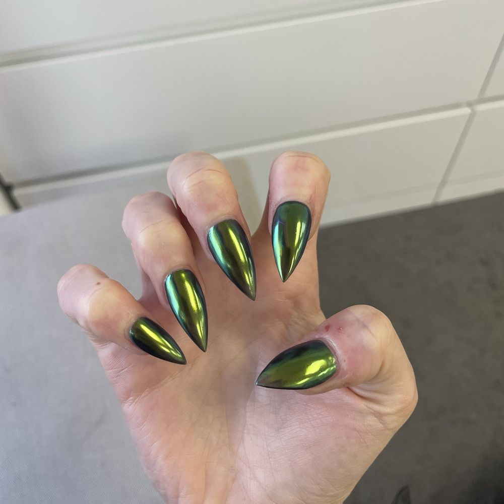 Daisy Nail & Spa - Green chrome nails - Nail Salons Near Me - Naples, Florida Daisy Nail & Spa - Green chrome nails - Nail Salons Near Me - Naples, Florida