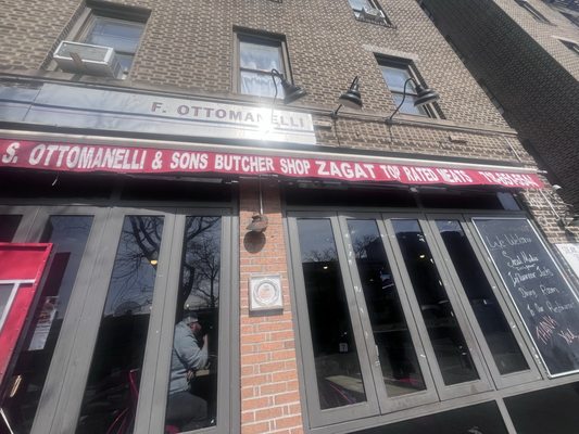 F. Ottomanelli Burgers and Belgian Fries by null