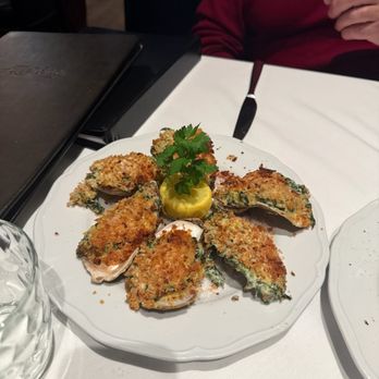 Abe & Louie's - Oysters Rockefeller - Steakhouses Near Me - Boston, Massachusetts