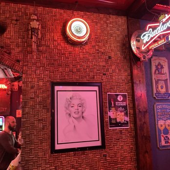 Red Door Saloon - Bars Near Me - Nashville, Tennessee