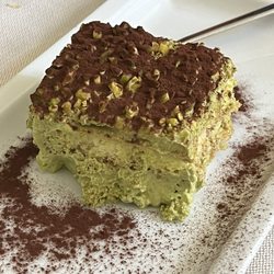 Osteria del Melograno - Tiramisù con granella di pistacchi