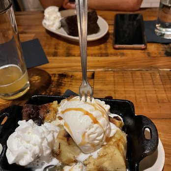 Ashling Kitchen and Bar - Bread pudding - New American Near Me - Crofton, Maryland