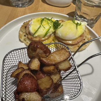 Chicago Waffles - Breakfast & Brunch Near Me - Chicago, Illinois
