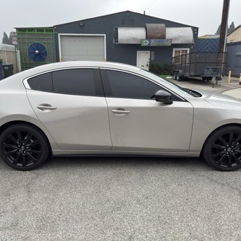DJ's Paintless Dent Removal - Body Shops Near Me - Paramount, California