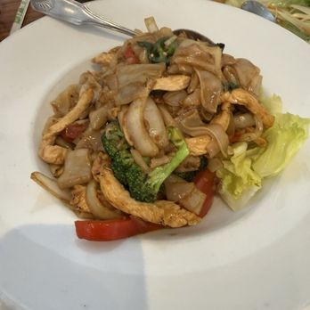 Zen Yai Thai Restaurant - 3. Pad Kee-mao - Thai Near Me - San Francisco, California Zen Yai Thai Restaurant - 3. Pad Kee-mao - Thai Near Me - San Francisco, California