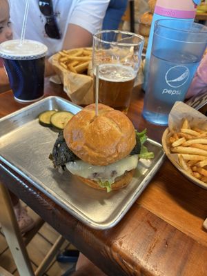 50 Burger Shakes & Beer by null