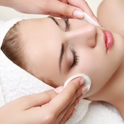 Lash Brows Bar - Facial 20% off