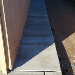 Family 1st Concrete Construction - Side walkway