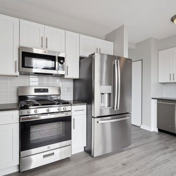 Grand Plaza - Apartments Near Me - Chicago, Illinois Grand Plaza - Apartments Near Me - Chicago, Illinois