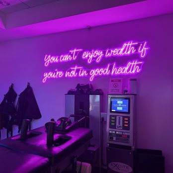 Lux Lifestyle Chiropractic - I love the new and improved decompressing room - Chiropractors Near Me - Coral Gables, Florida Lux Lifestyle Chiropractic - I love the new and improved decompressing room - Chiropractors Near Me - Coral Gables, Florida