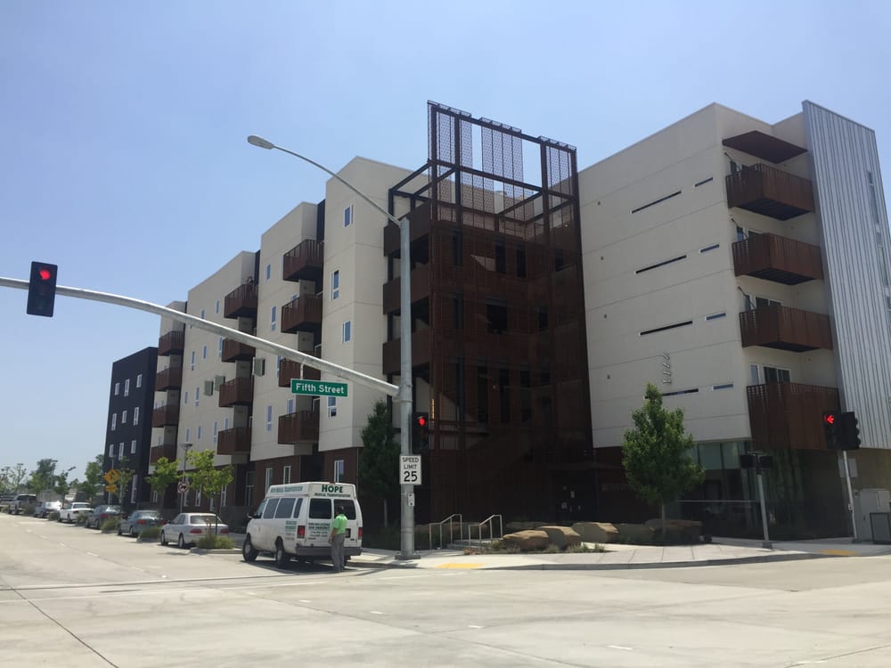 THE RIVERMARK APARTMENTS Updated September 2024 959 Bridge St, West