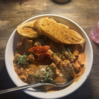 Raven's View - Rigatoni with meatballs - Pubs Near Me - Cave Creek, Arizona