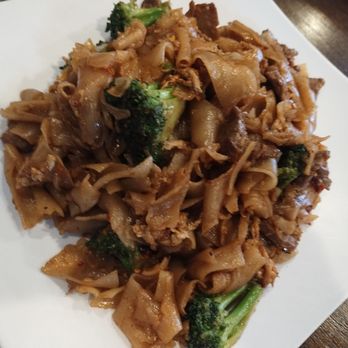 Nava Thai Cuisine - Pad See Ew - Thai Near Me - Orange, California Nava Thai Cuisine - Pad See Ew - Thai Near Me - Orange, California