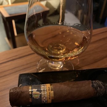 La Buena Barra - After dinner Macallan 15 and Cohiba Habana, Cuba Robusto at the table. - Bars Near Me - Cancún, ROO La Buena Barra - After dinner Macallan 15 and Cohiba Habana, Cuba Robusto at the table. - Bars Near Me - Cancún, ROO