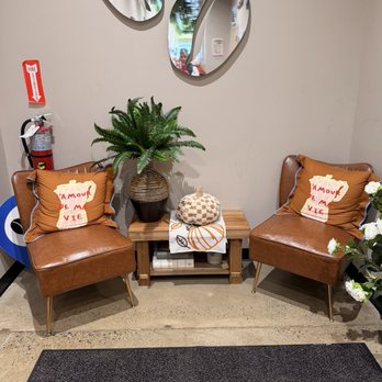 The Roaming Bean - Sitting area in back near restrooms - Coffee & Tea Near Me - Pittsburgh, Pennsylvania The Roaming Bean - Sitting area in back near restrooms - Coffee & Tea Near Me - Pittsburgh, Pennsylvania