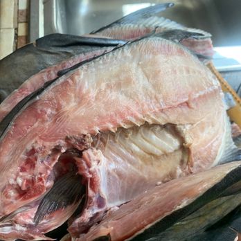 Tres islas seafood - Esta amarillo - Seafood Markets Near Me - Santa Ana, California
