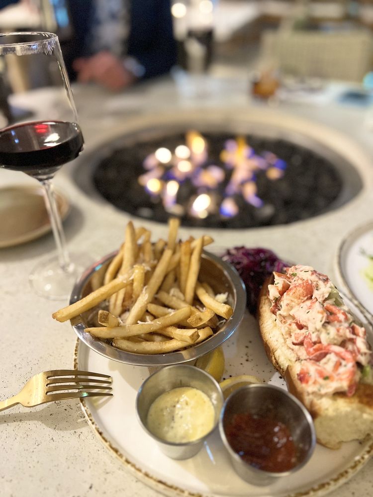 THE HOOK & PLOW MANHATTAN BEACH Updated April 2024 35 Photos & 23