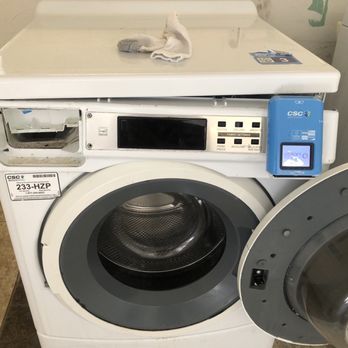 Somerset Park - Crap appliances in laundry room - Apartments Near Me - Albuquerque, New Mexico Somerset Park - Crap appliances in laundry room - Apartments Near Me - Albuquerque, New Mexico