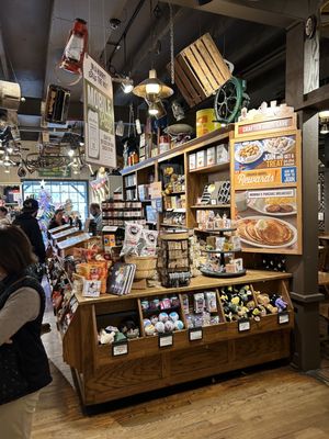 Cracker Barrel Old Country Store by null