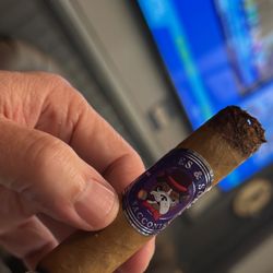 James and Sons Tobacconists - House hand roll