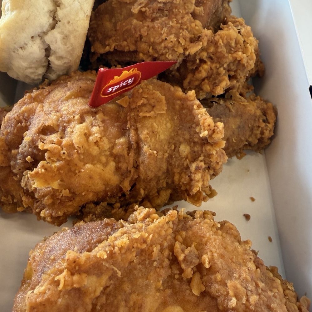 3 piece spicy chicken with biscuit 3 piece spicy chicken with biscuit