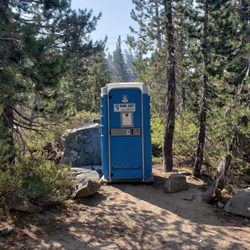 Mount Lincoln Trail - Trailhead bathroom