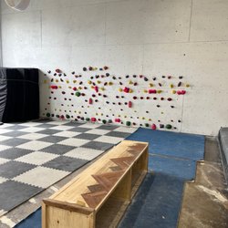 Guelph Grotto Indoor Climbing - Children's bouldering section