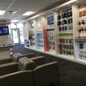 Verizon - Clean remodel. - Mobile Phones Near Me - Palm Springs, California Verizon - Clean remodel. - Mobile Phones Near Me - Palm Springs, California