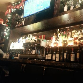 Maggiano's - Nice bar area - Italian Near Me - Springfield, Virginia