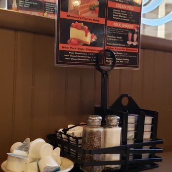 3 Brothers - Breakfast & Brunch Near Me - Woodstock, Illinois