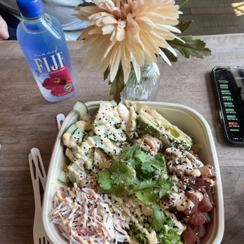 Zardin - Spicy tuna bowl - Mediterranean Near Me - Myrtle Beach, South Carolina Zardin - Spicy tuna bowl - Mediterranean Near Me - Myrtle Beach, South Carolina