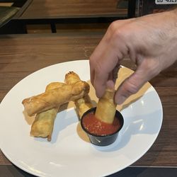 LumberjAxes Axe Throwing - Tempe - wonton mozzarella sticks