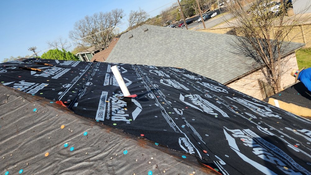 Slide of Thunder Roofing and Construction