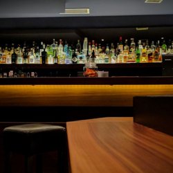 Juri's Cocktail & Wine Bar