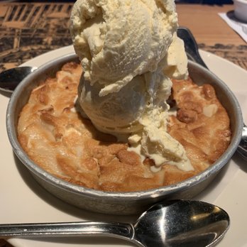 BJ's Restaurant & Brewhouse - White Chocolate Macadamia Nut Pizookie - Breweries Near Me - Mobile, Alabama