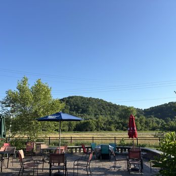 Kickapoo Creekside - Outdoor patio - American Near Me - Readstown, Wisconsin