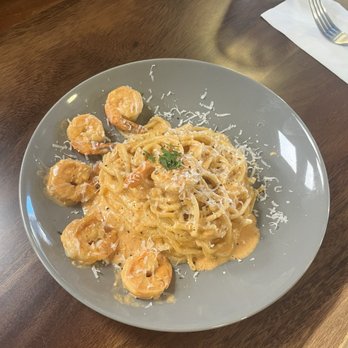 Cucina Moon - Garlic shrimp tomato cream spaghetti - Pasta Shops Near Me - Honolulu, Hawaii Cucina Moon - Garlic shrimp tomato cream spaghetti - Pasta Shops Near Me - Honolulu, Hawaii