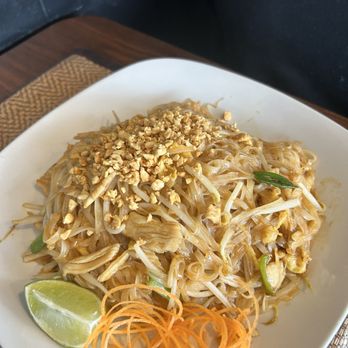 Baylee Thai Cuisine - Pad Thai with chicken $15 - Thai Near Me - Cranston, Rhode Island
