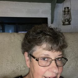 Kimberly's Hair Salon - Kimberly is a wonderful hairstylist!!!