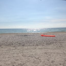 Just me and my raft at Indian Shores beach... Just me and my raft at Indian Shores beach...