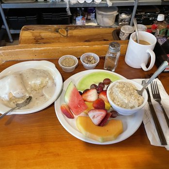 Red Kettle - Biscuits and gravy, old fashioned oats, side of fruit, and fresh hot coffee. - Breakfast & Brunch Near Me - Idyllwild, California Red Kettle - Biscuits and gravy, old fashioned oats, side of fruit, and fresh hot coffee. - Breakfast & Brunch Near Me - Idyllwild, California