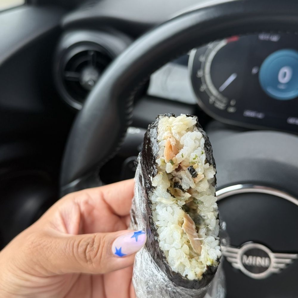 Salmon, furikake, mayo Salmon, furikake, mayo