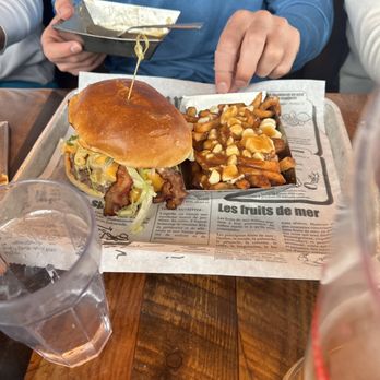 Le Shack - Mac and Shack burger with poutine - Burgers Near Me - Mont-Tremblant, Quebec Le Shack - Mac and Shack burger with poutine - Burgers Near Me - Mont-Tremblant, Quebec